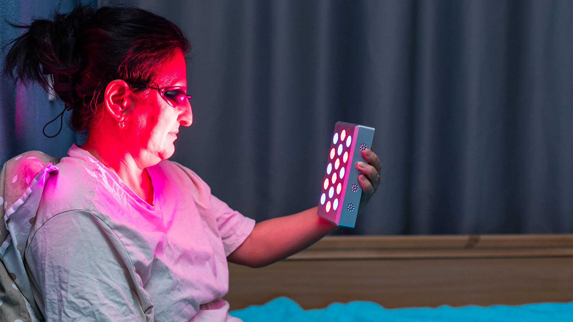 Cutting-Edge Anti-Aging Devices You Can Use at Home